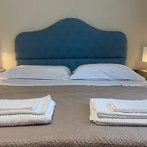 Casa Battisti In Centro Citta, Ideale Per Famiglie O Gruppi Bed & Breakfast Messina